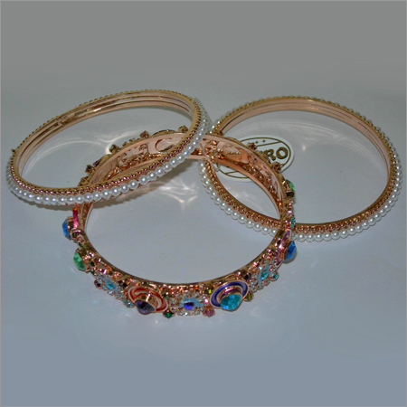 मोती वाला फैशन कंगन