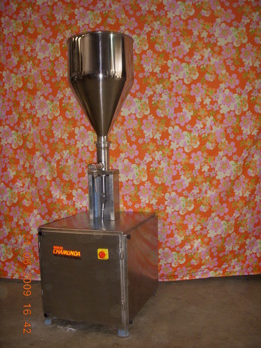 Jam Filling Machine - Steel, 150 KG , Semi-Automatic, Electric Drive | High Performance, Simple Control, Frequency Speed Control, Suitable for Food and Beverage