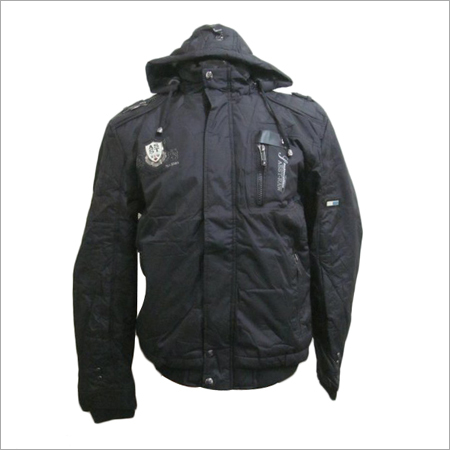 हूडेड जैकेट