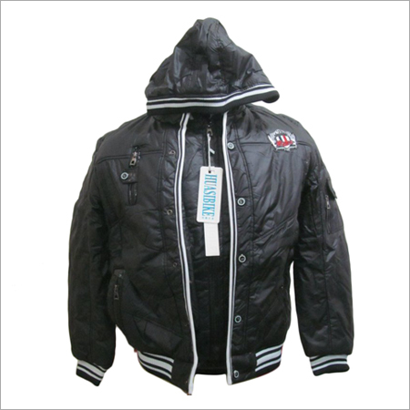 लंबी आस्तीन की जैकेट