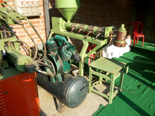 RZ 1210 PLASTIC BLOW MOULDING MACHINE LLDPE,URGENT SALE IN SILIGURI WESTBENGAL