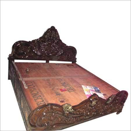 लकड़ी के बिस्तर
