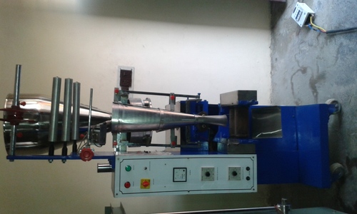 SNACKS TYPE NAMKIN POUCH PACKING MACHINE URGENT SALE IN SOLAPUR MAHARASTRA 