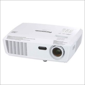 पैनासोनिक प्रोजेक्टर