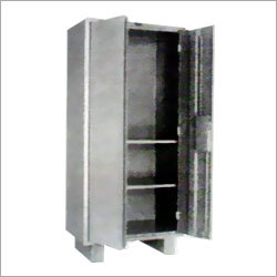 घरेलू अलमारी