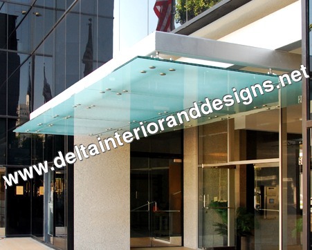 ग्लास कैनोपी