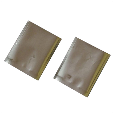 धातुयुक्त पाउच