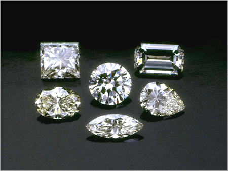 पॉलिश किए हुए आकार वाले हीरे