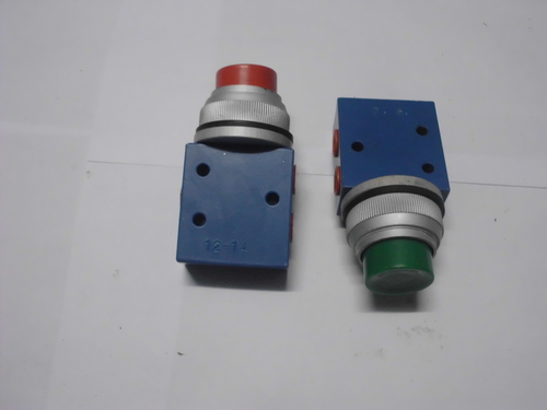 पुश बटन ग्रीन एंड रेड