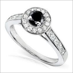 मोइस्सनाइट हीरा अंगूठियाँ