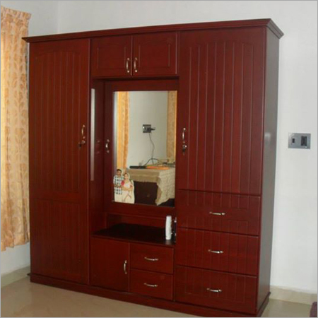 रबर वुड आलमारी
