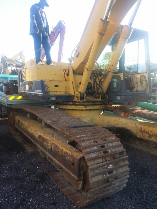 Crawler Excavator KOMATSU PC240
