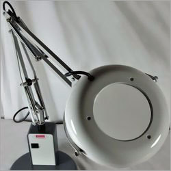 Illuminating Magnifiers