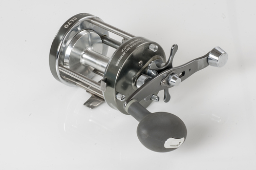 बैट कास्टिंग फिशिंग रील