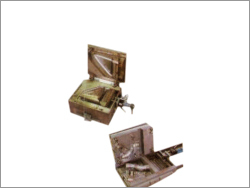 धातु दबाने वाला उपकरण