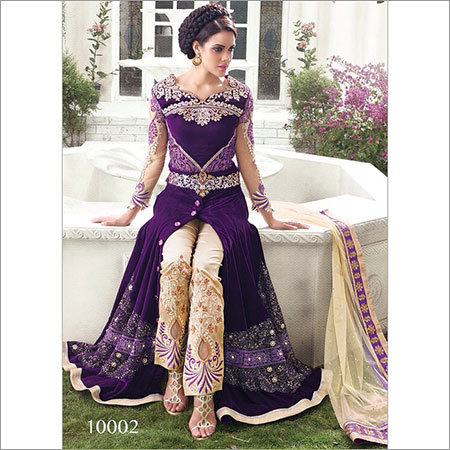 चूड़ीदार सूट