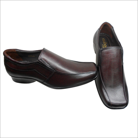 भूरा पुरुषों का चमड़े का जूता