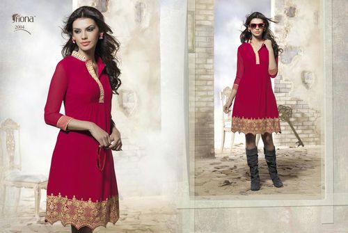 जॉर्जेट कढ़ाई कुर्ती