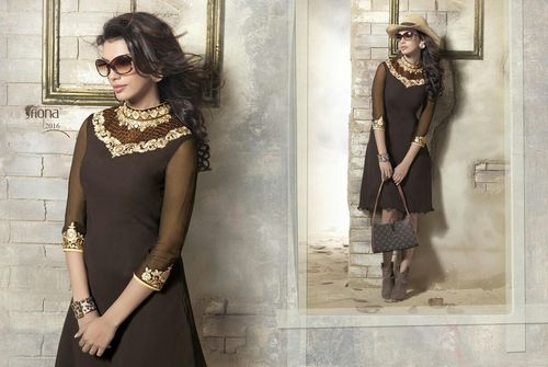 जॉर्जेट कढ़ाई वाली कुर्ती