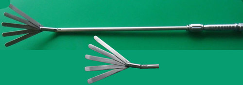 Fan Retractor 10mm