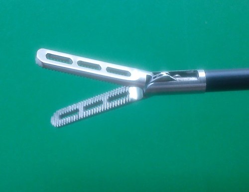 Bowel Grasper Application: For Hospital & Clinical Purpose
