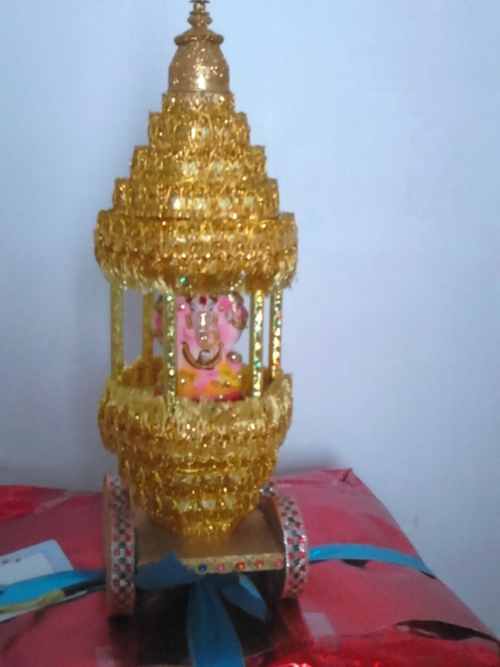 Handicrafts God Statue