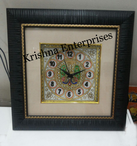 डेस्कटॉप डिज़ाइनिंग घड़ी