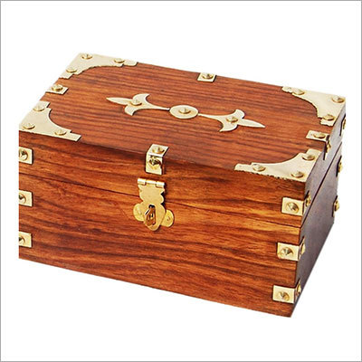 लकड़ी के हाथ से बने आभूषण बॉक्स