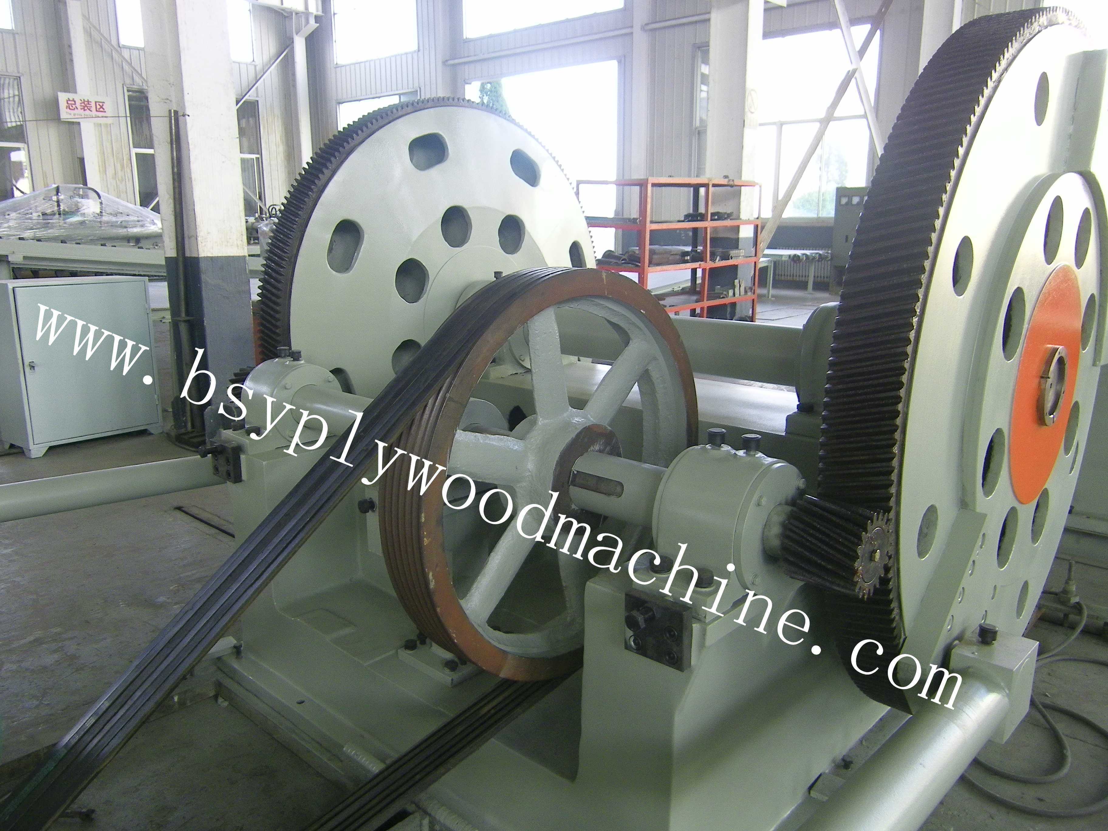 Horizontal Veneer Slicer