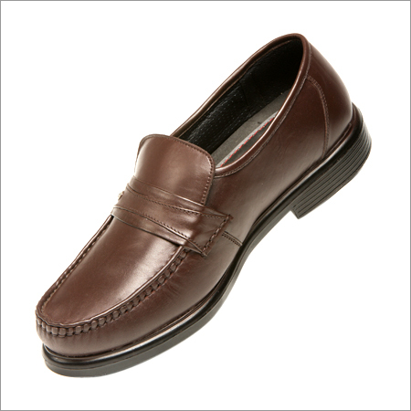 कार्यकारी जूते