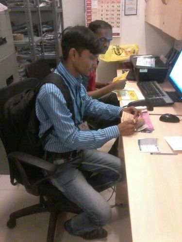 नकद संग्रह सेवाएँ