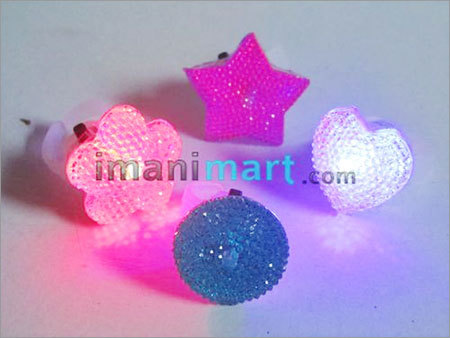 अंधेरे में चमकने वाली पार्टी प्रोप एलईडी रिंग