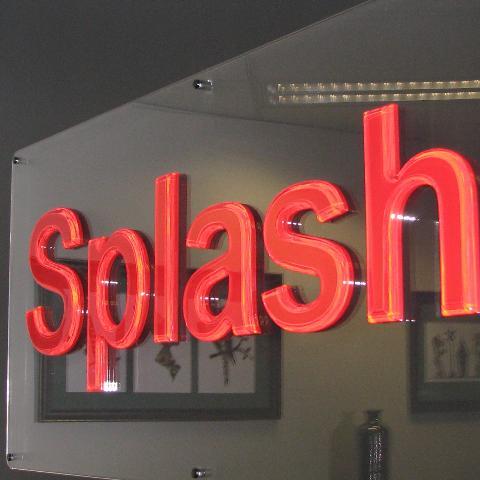 अक्रेलिक कट आउट संकेत