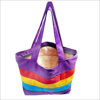 महिलाओं के लेदर टोट बैग