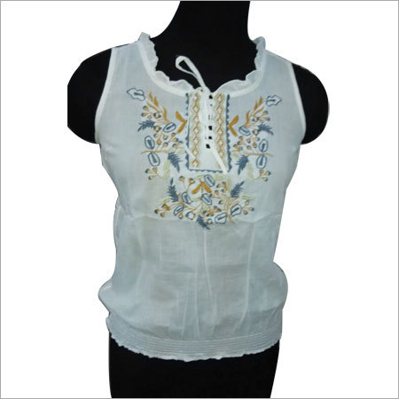 महिलाओं के काटे हुए आस्तीन की शर्ट्स