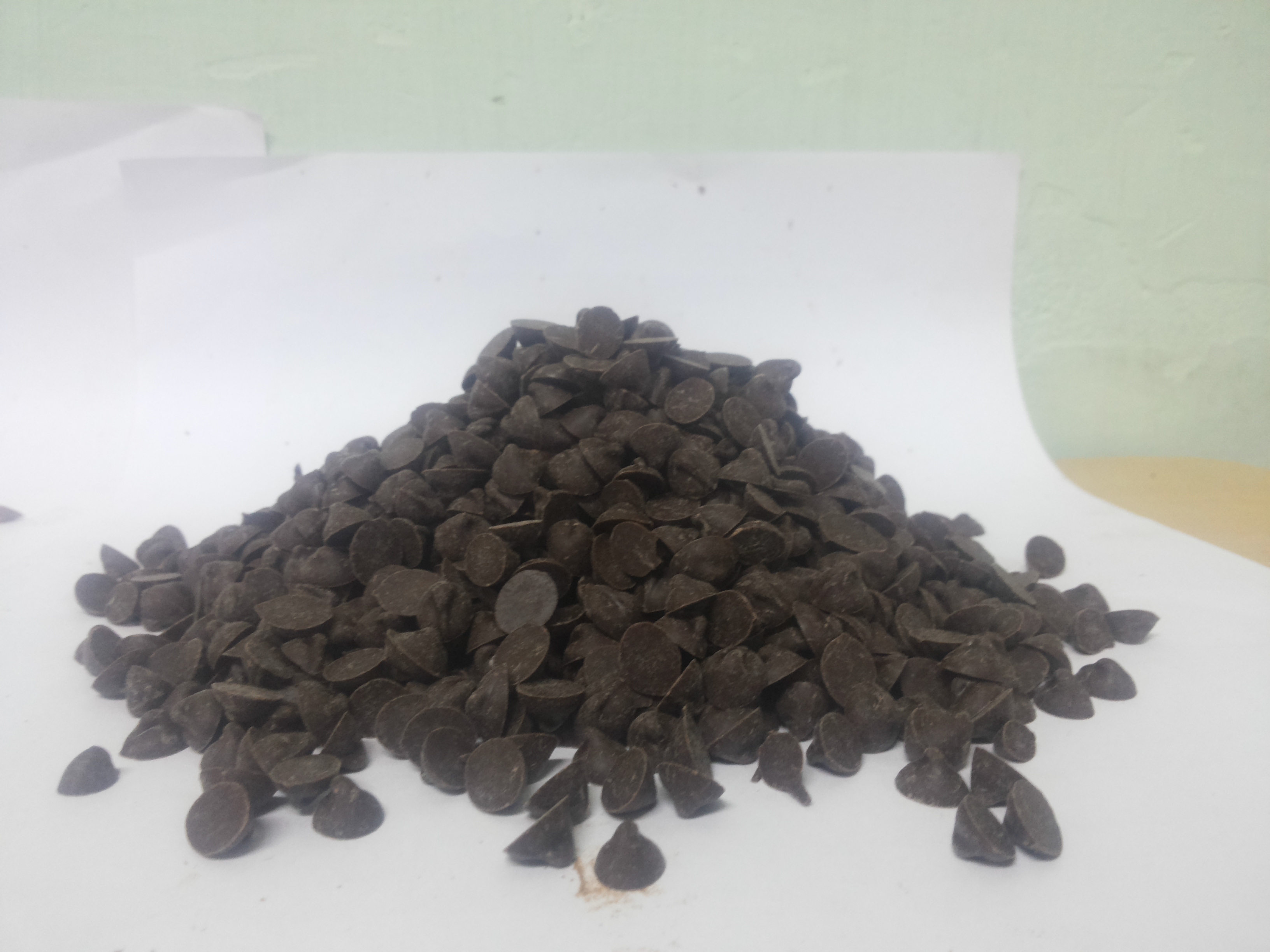 Dark Brown Plain Chocmass Chips