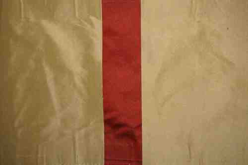 मैकाडामिया रस्ट