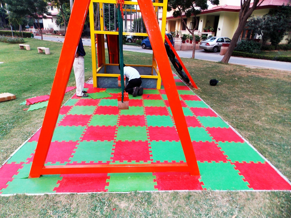 Interlocking Rubber Tiles