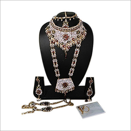 Designer Imitation Necklace Set