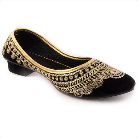 कोल्हापुरी जूती