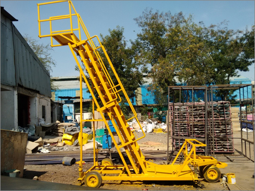 Safety Access Ladder - Color: Yellow