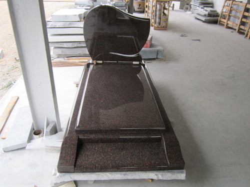 ब्राउन ग्रेनाइट स्मारक