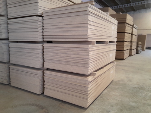 सादा कण बोर्ड