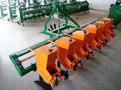 झुके हुए प्लेट पौधारोपण