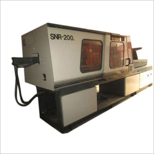 200 टन प्लास्टिक इंजेक्शन मोल्डिंग मशीन का उपयोग किया गया