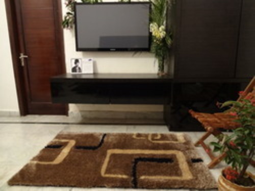 शैगी स्क्वायर कार्पेट