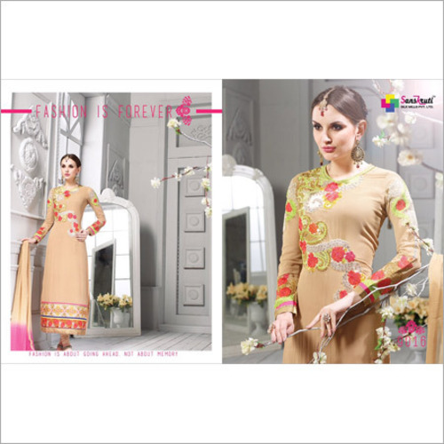 डिजाइनर सूट