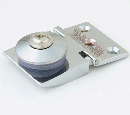 ग्लास डोर टिका