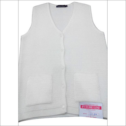 महिलाओं के डिज़ाइनर ऊनी परिधान