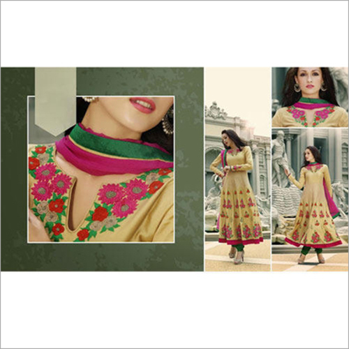 फैंसी पारंपरिक अनारकली